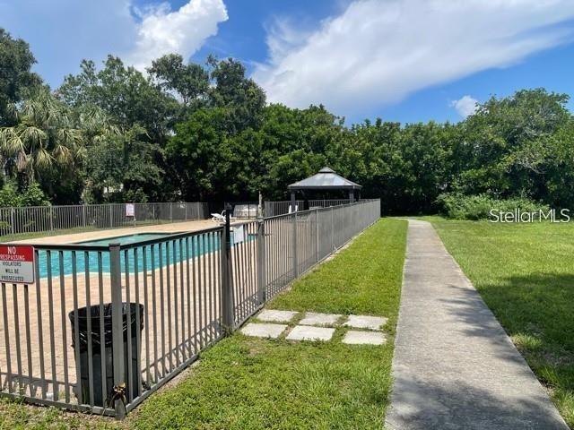 LAKESIDE CROSSING CONDO - Residential