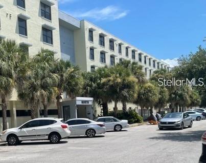 LAKESIDE CROSSING CONDO - Residential