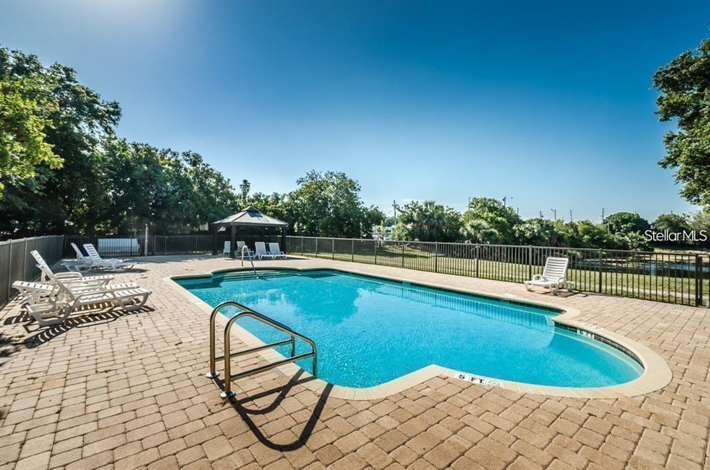 LAKESIDE CROSSING CONDO - Residential
