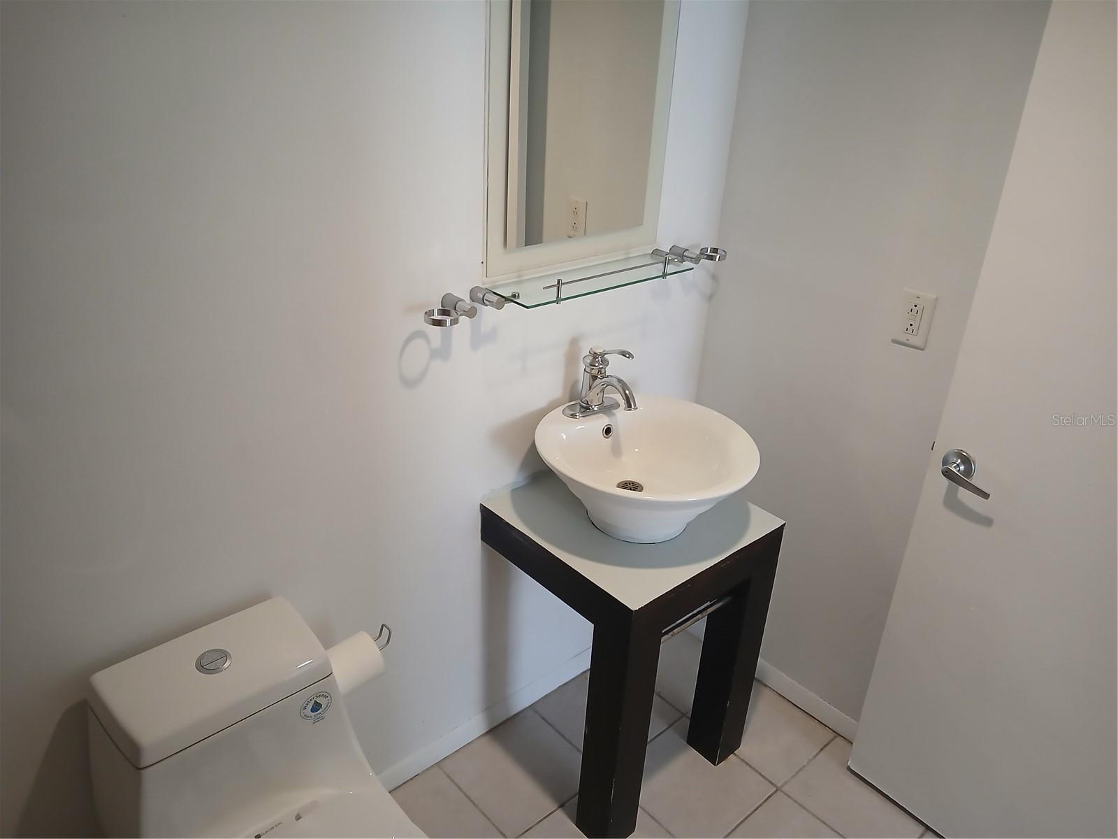 LAKESIDE CROSSING CONDO - Residential