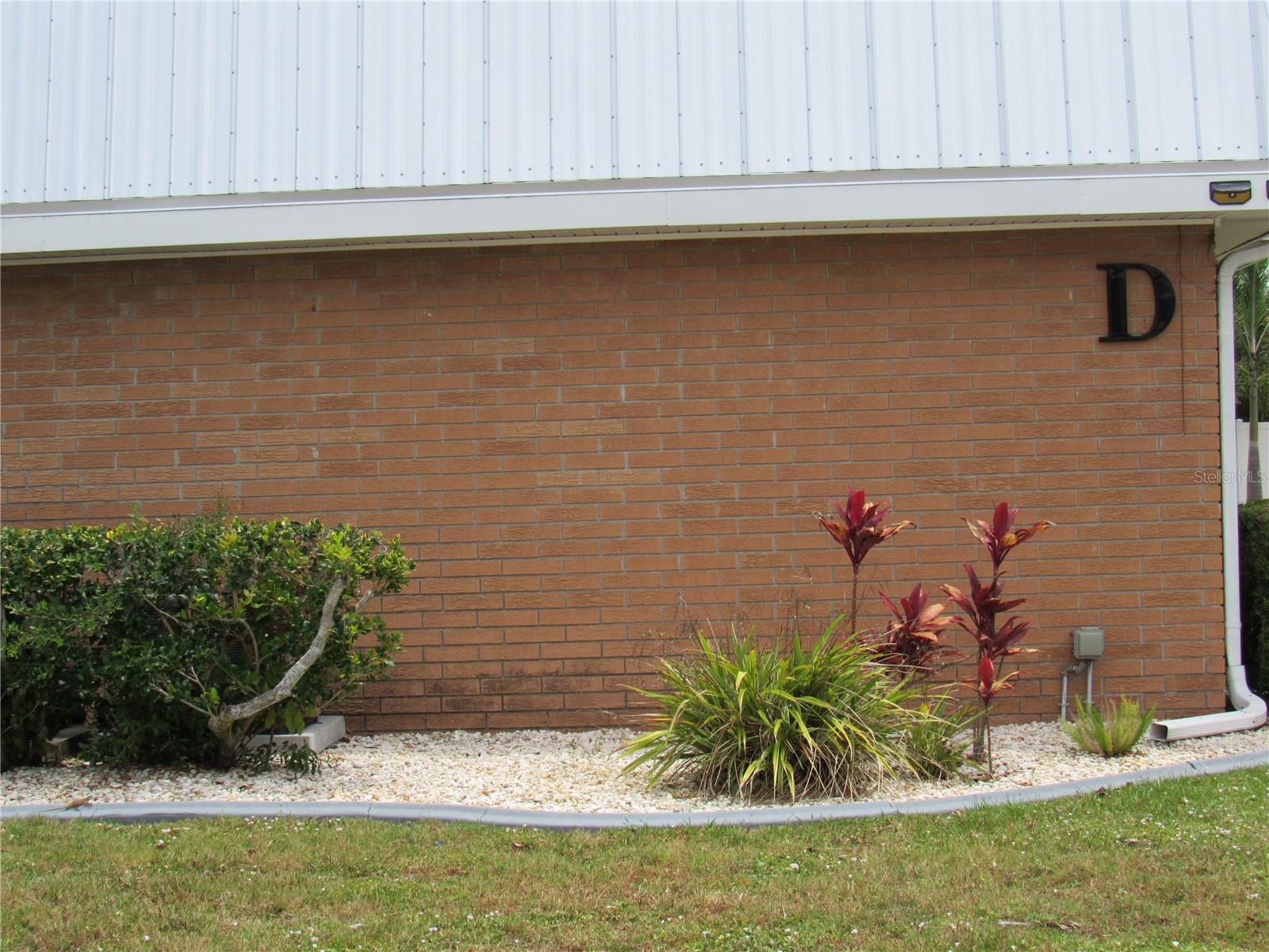 EDGEWATER MANOR - Residential