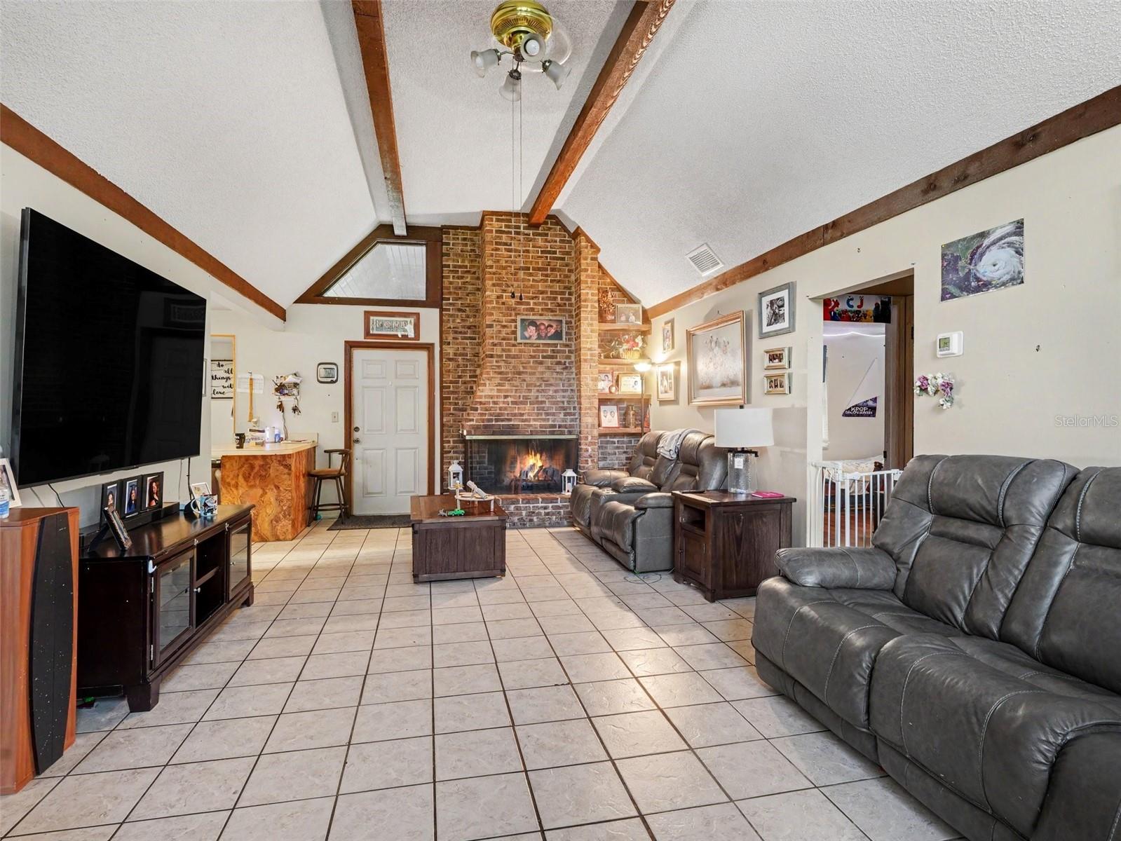 NORTH POINTE - Residential