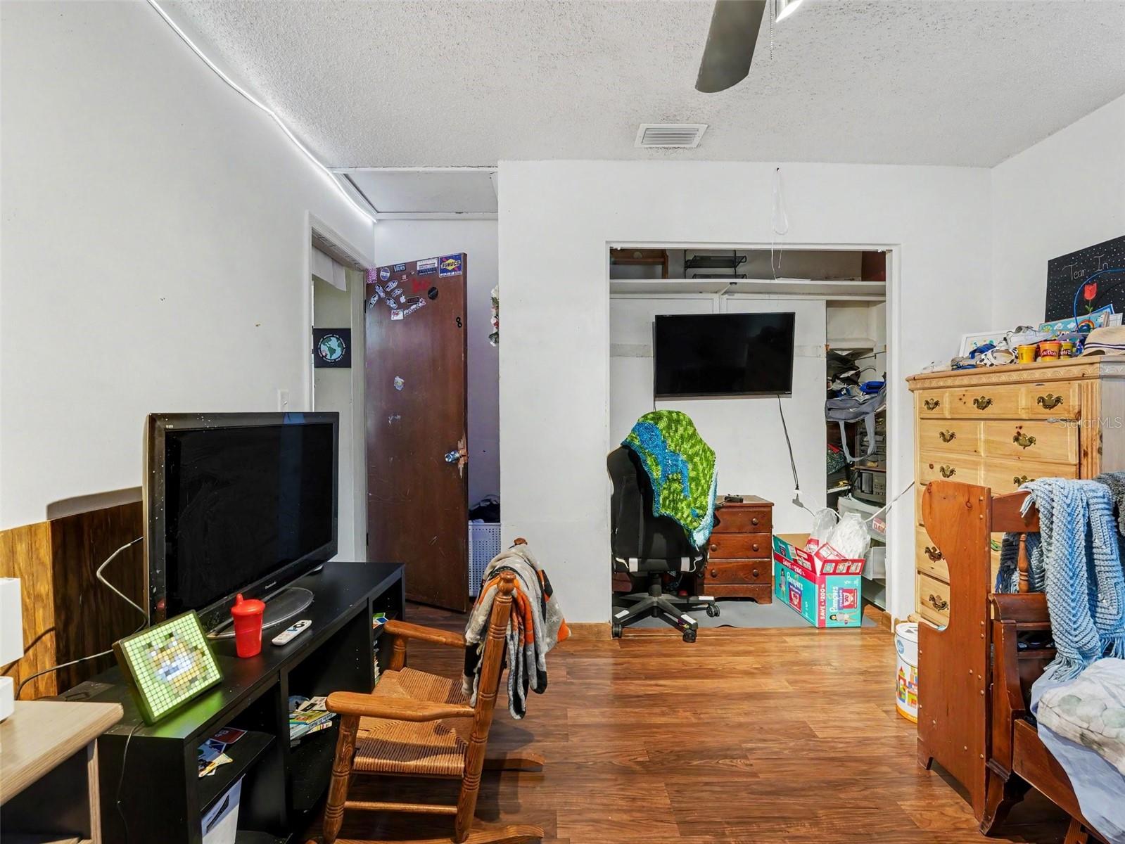 NORTH POINTE - Residential