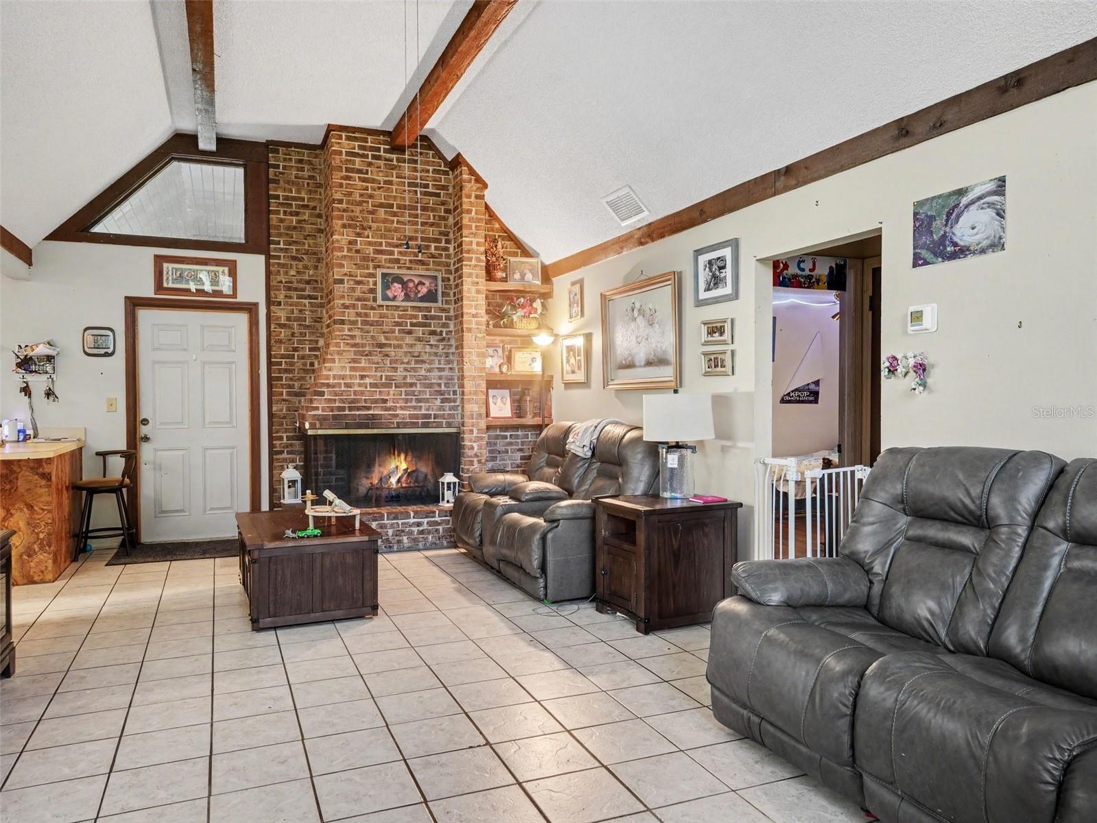 NORTH POINTE - Residential