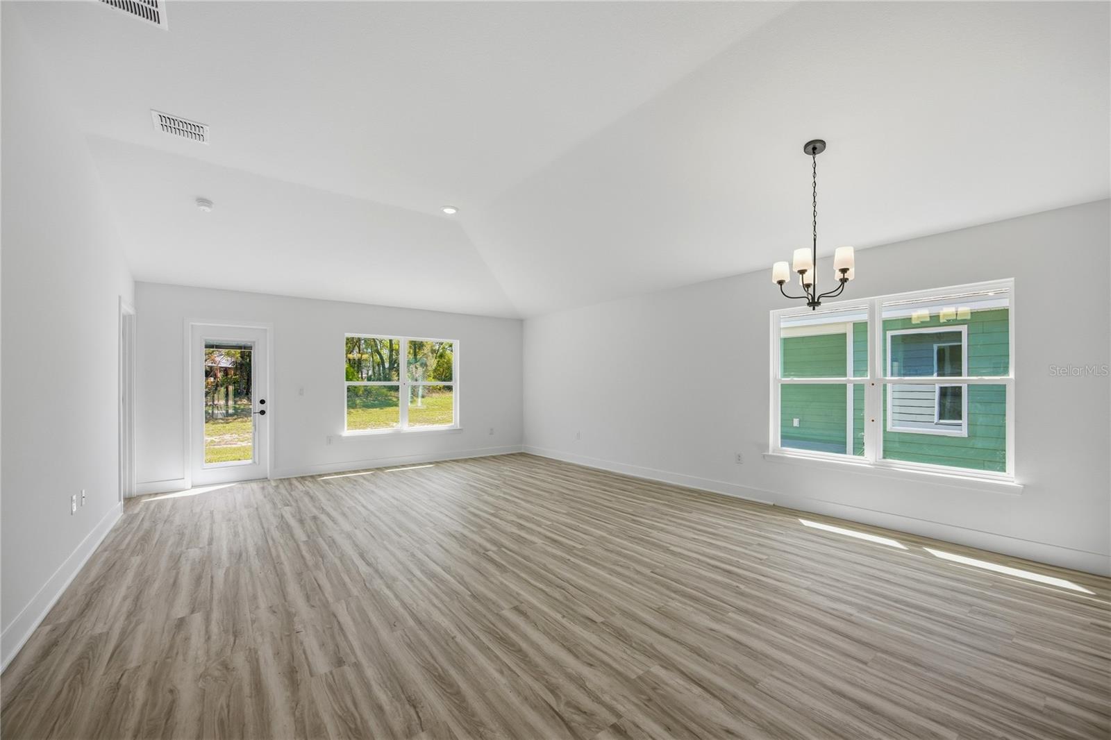 BRIARWOOD - Residential