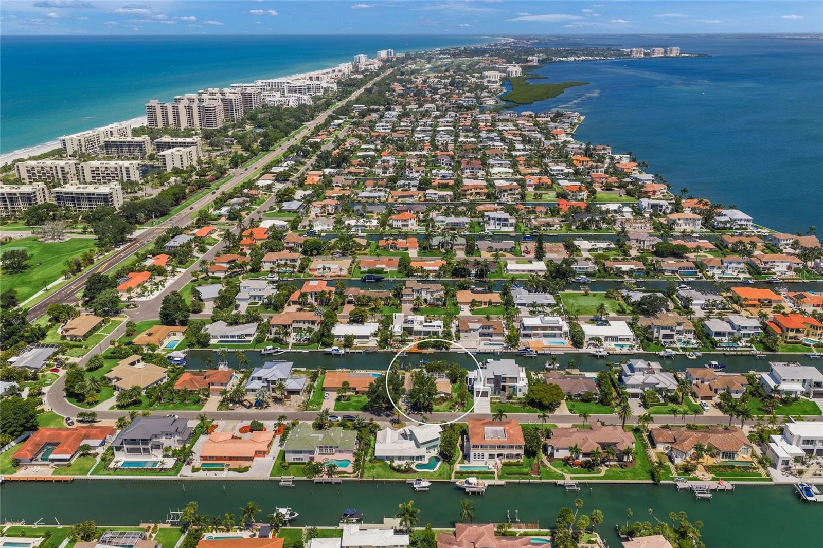 COUNTRY CLUB SHORES - Residential