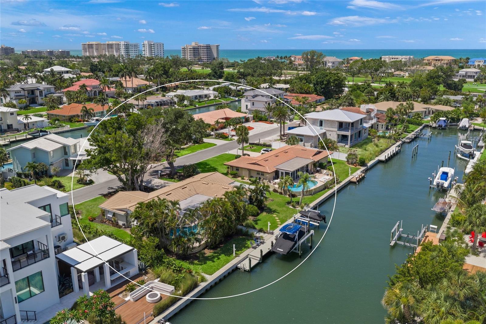 COUNTRY CLUB SHORES - Residential