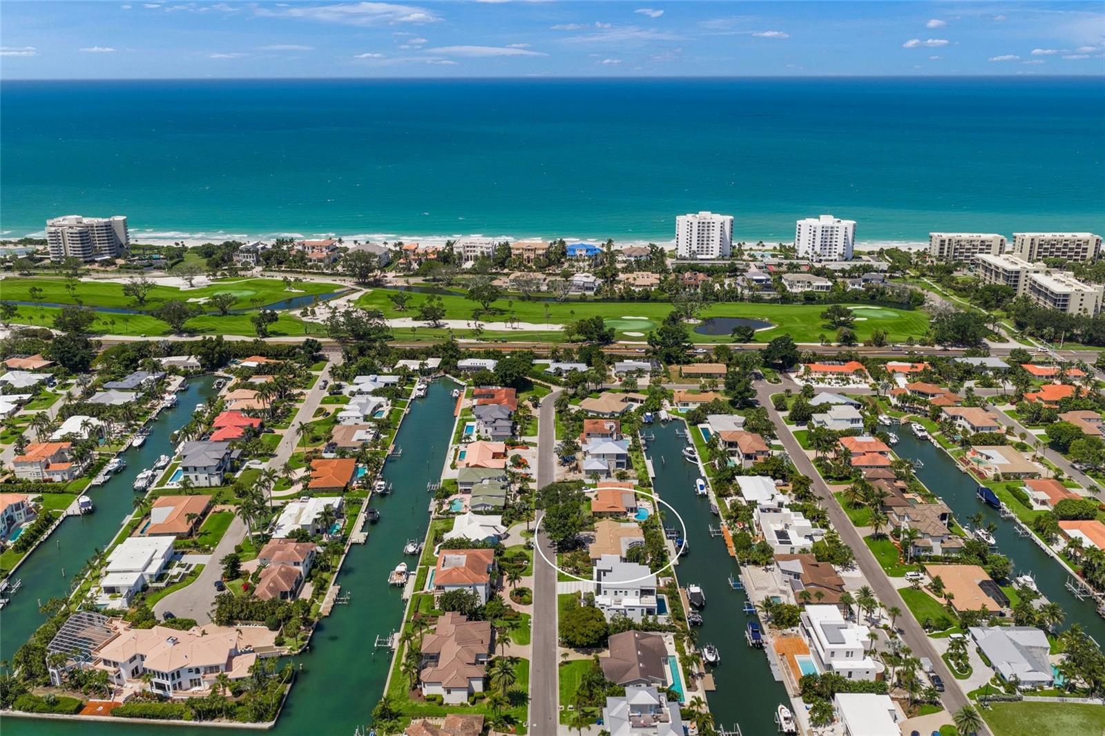 COUNTRY CLUB SHORES - Residential