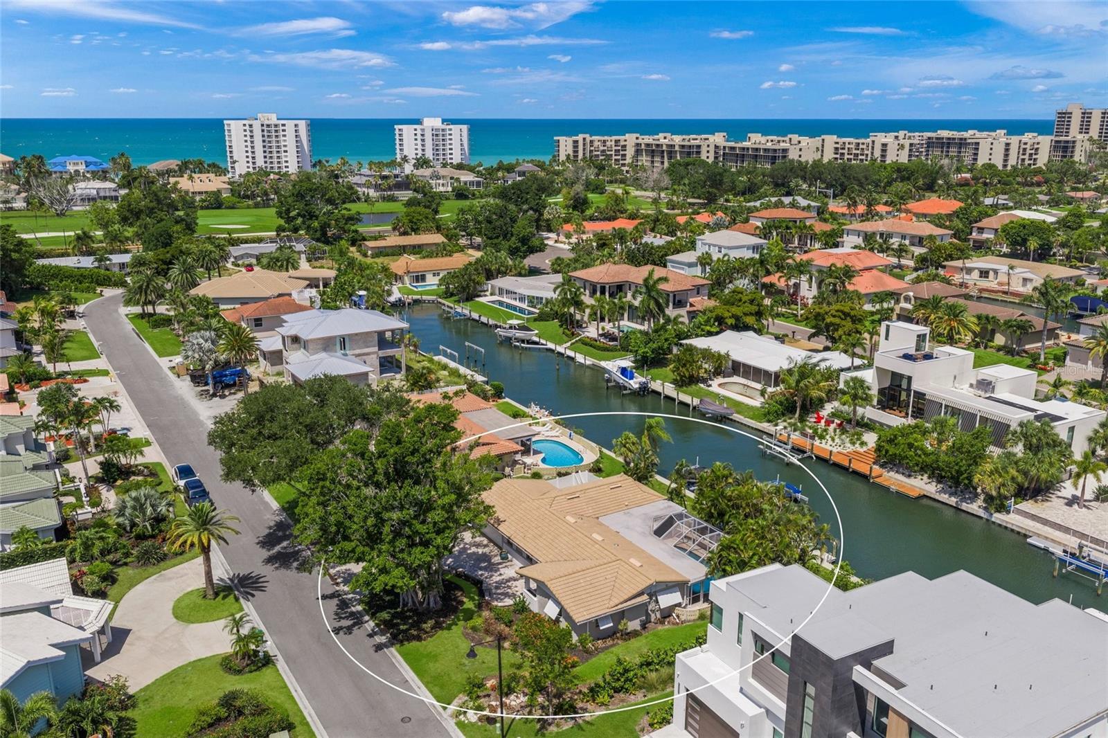 COUNTRY CLUB SHORES - Residential
