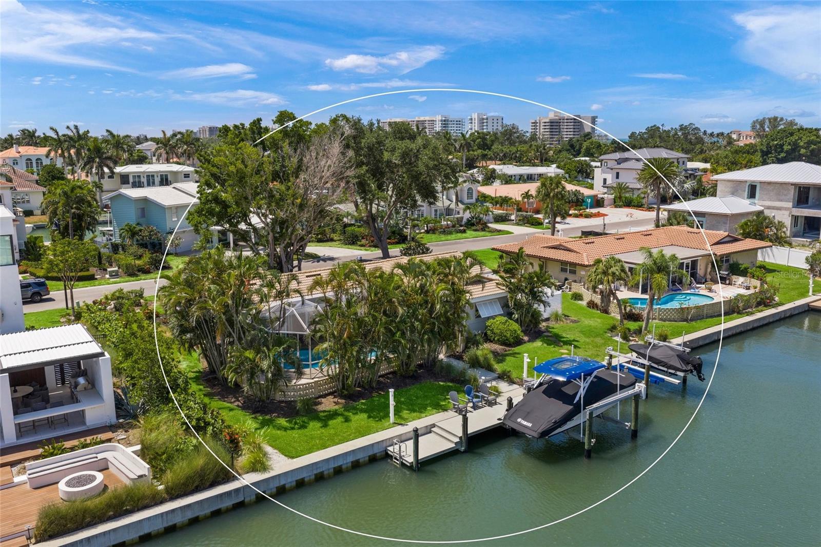 COUNTRY CLUB SHORES - Residential