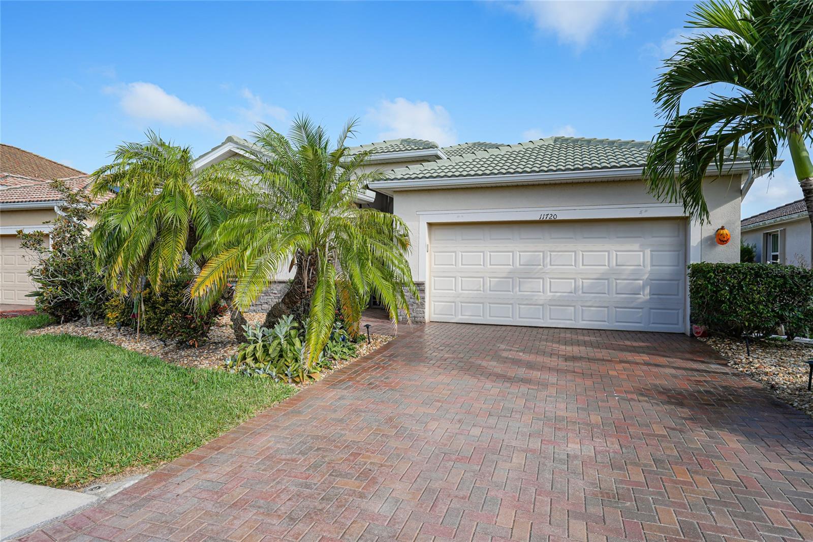 STONEYBROOK AT VENICE - Residential
