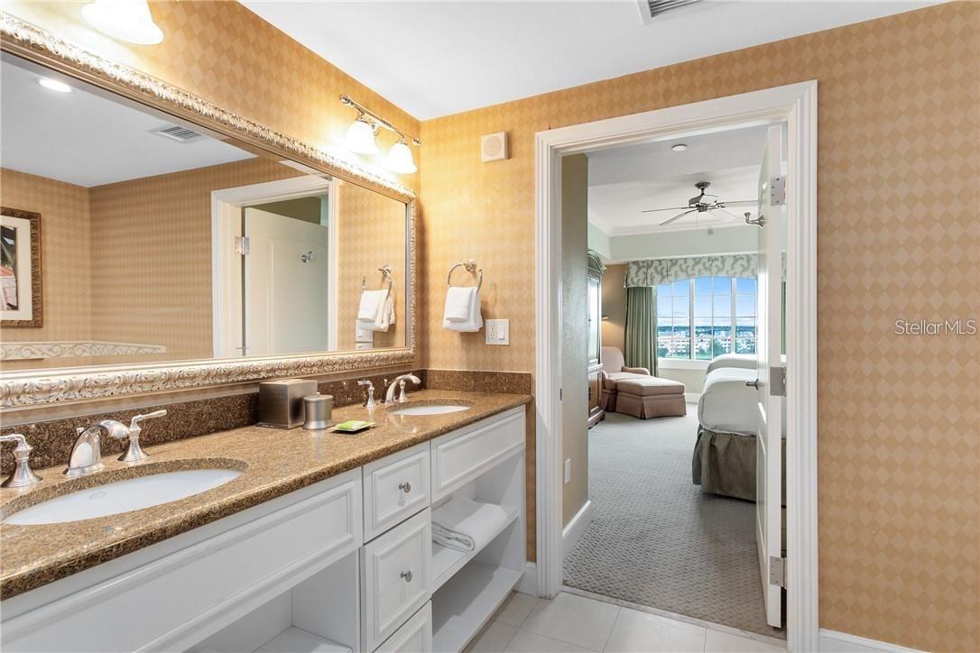 REUNION GRANDE CONDO - Residential
