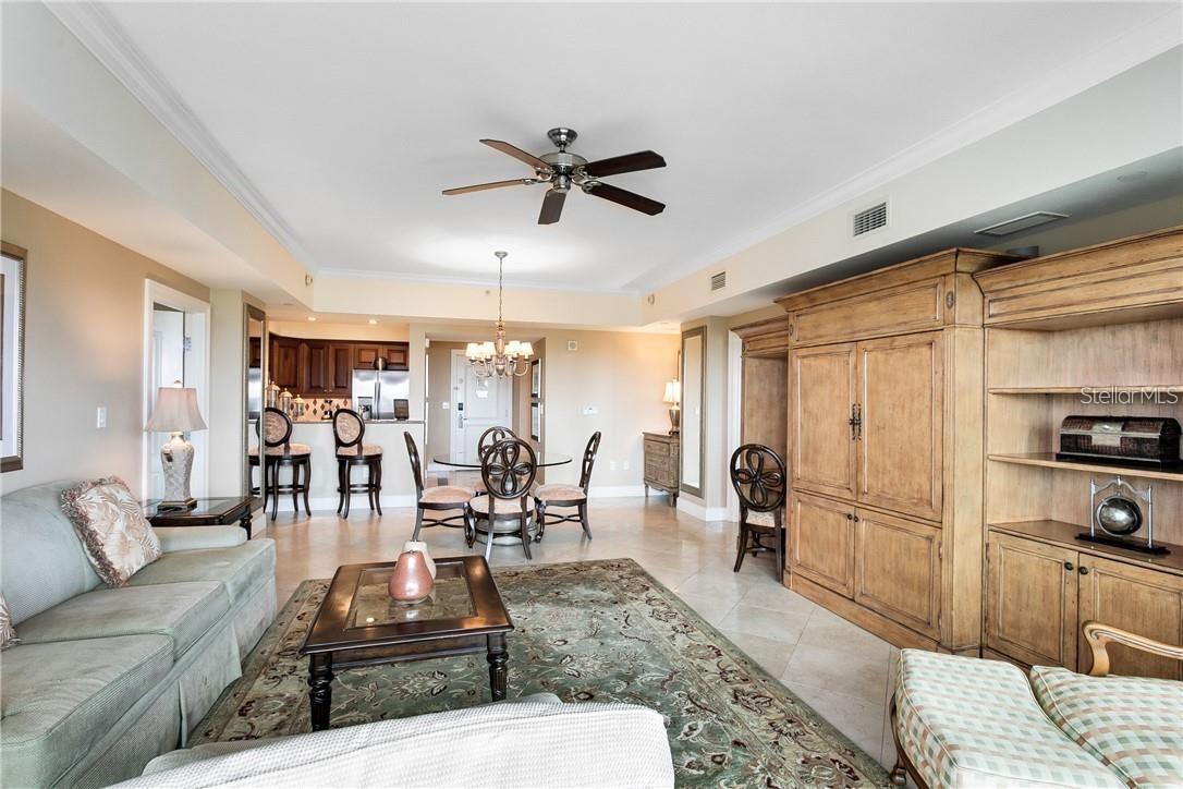REUNION GRANDE CONDO - Residential