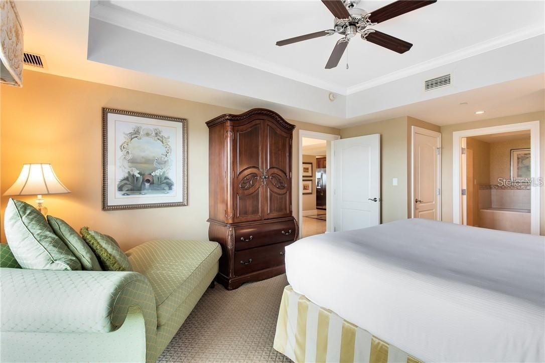 REUNION GRANDE CONDO - Residential