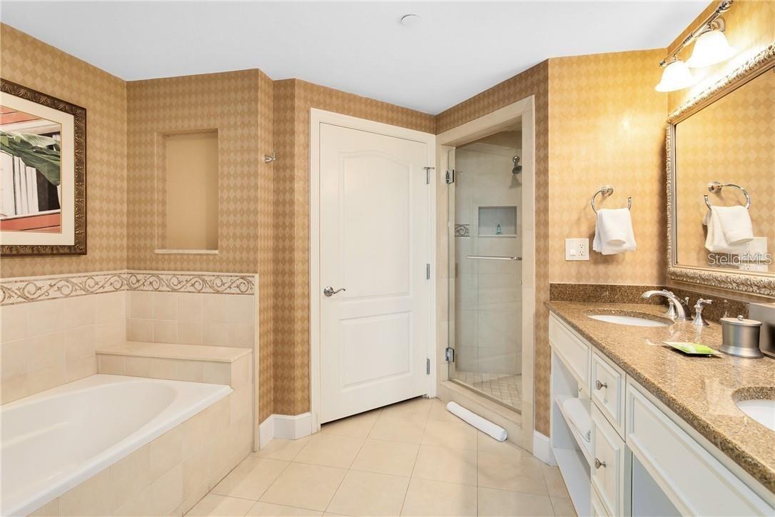 REUNION GRANDE CONDO - Residential