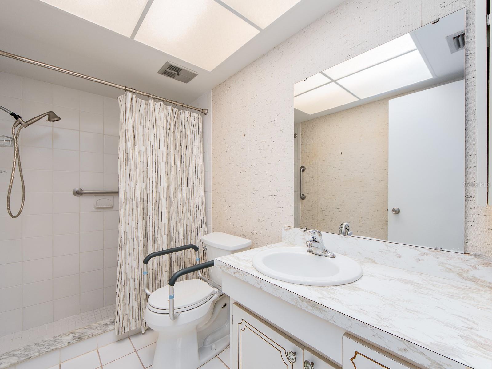 HIGHLAND LAKES CONDO - Residential
