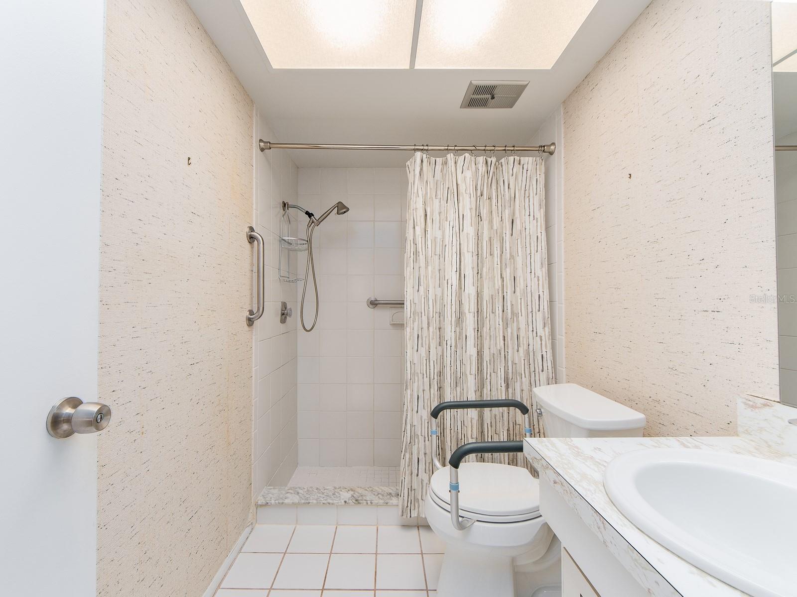 HIGHLAND LAKES CONDO - Residential