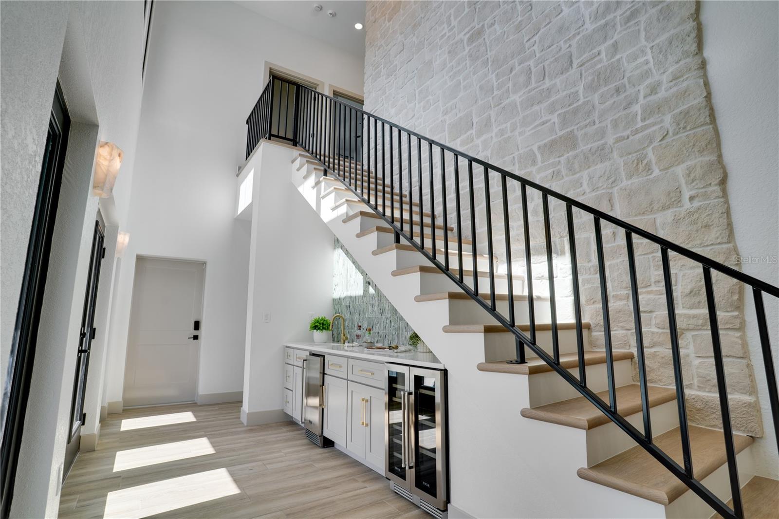 LAKESIDE ESTATES UNIT TWO - Residential