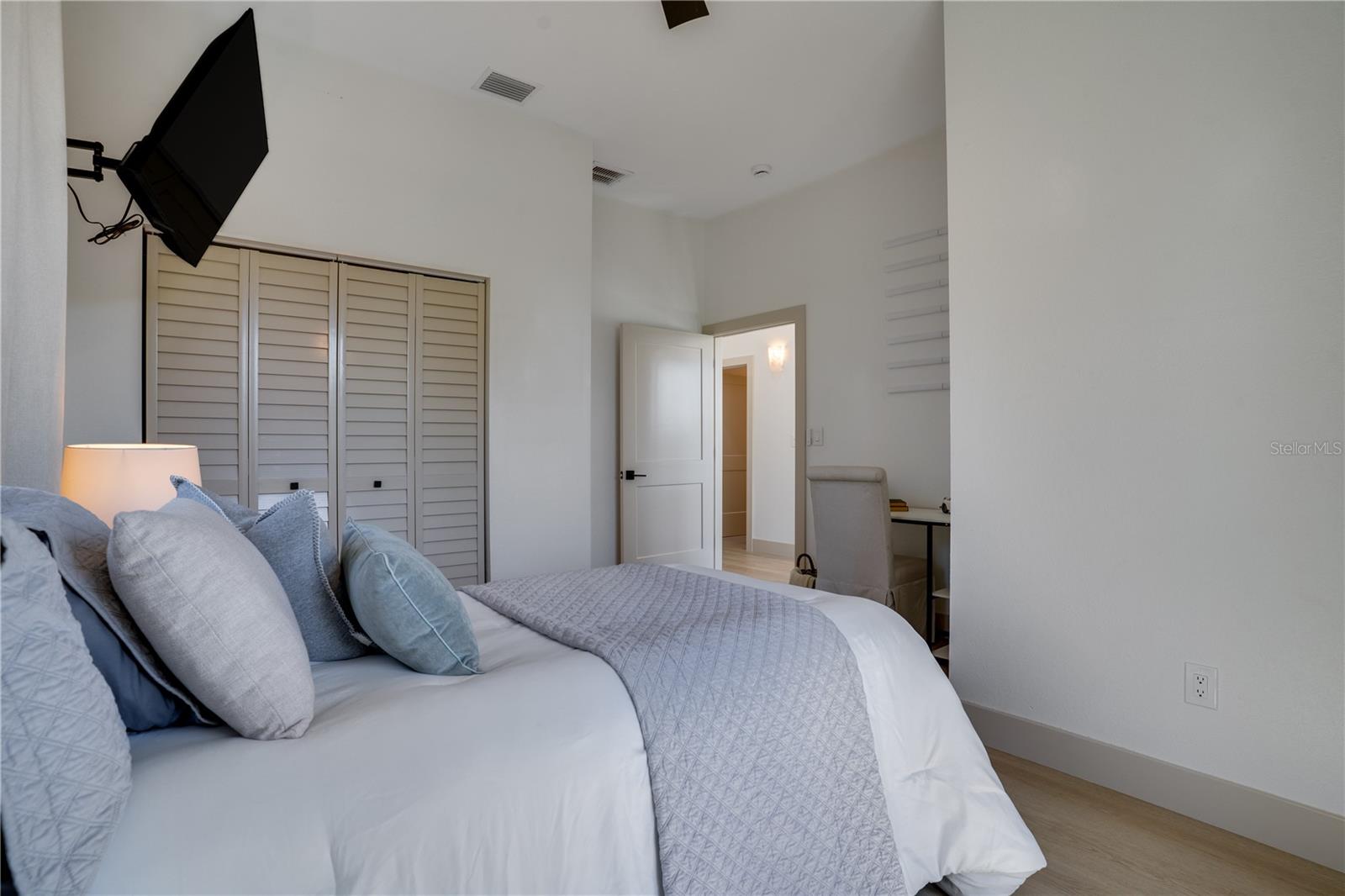 LAKESIDE ESTATES UNIT TWO - Residential