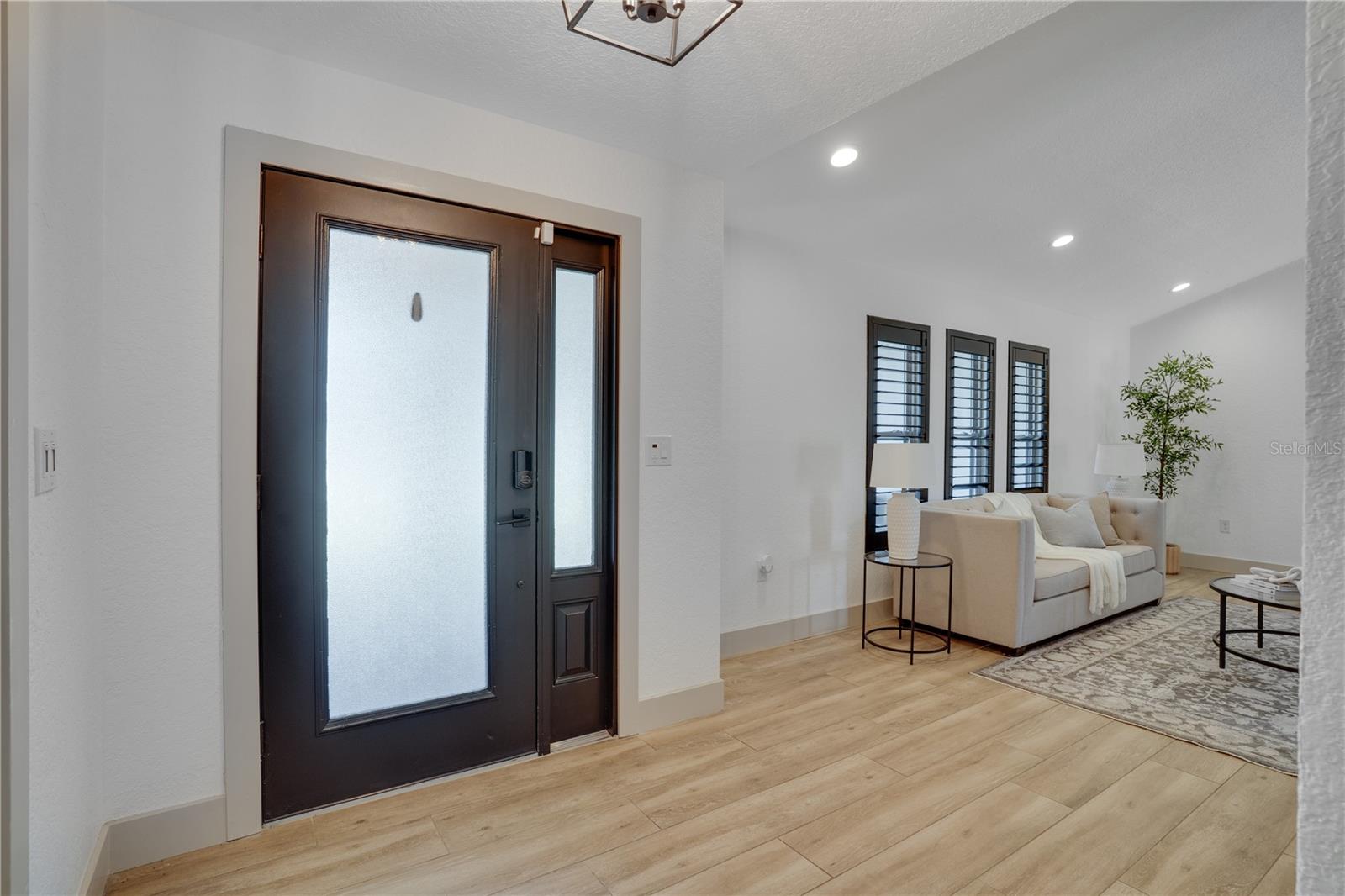LAKESIDE ESTATES UNIT TWO - Residential