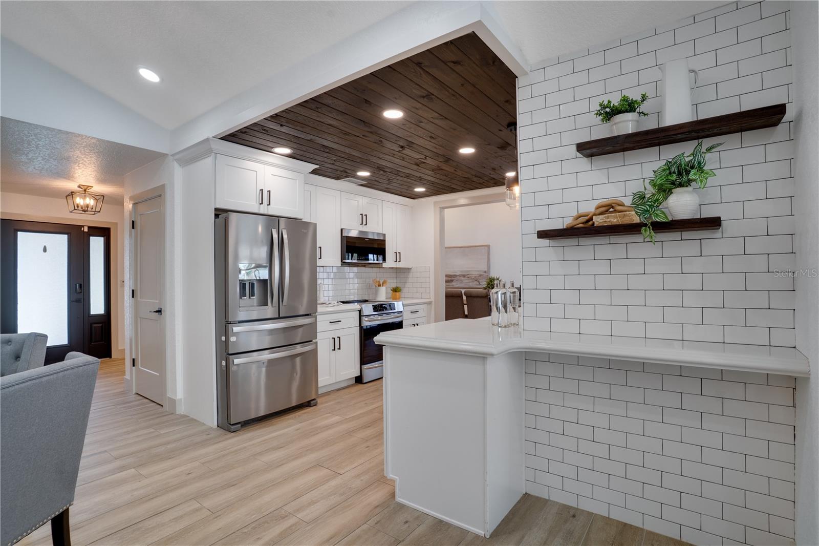 LAKESIDE ESTATES UNIT TWO - Residential