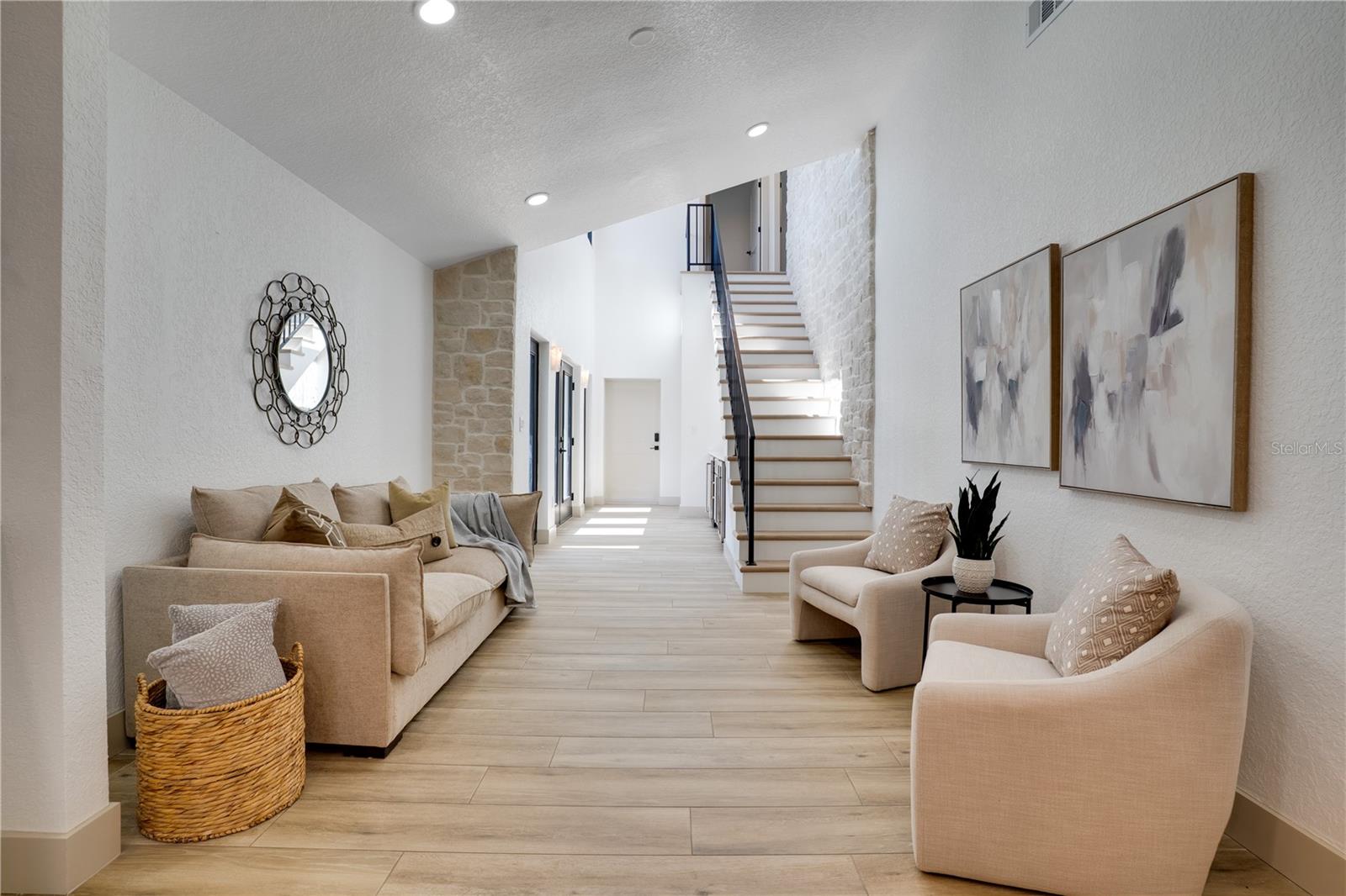 LAKESIDE ESTATES UNIT TWO - Residential