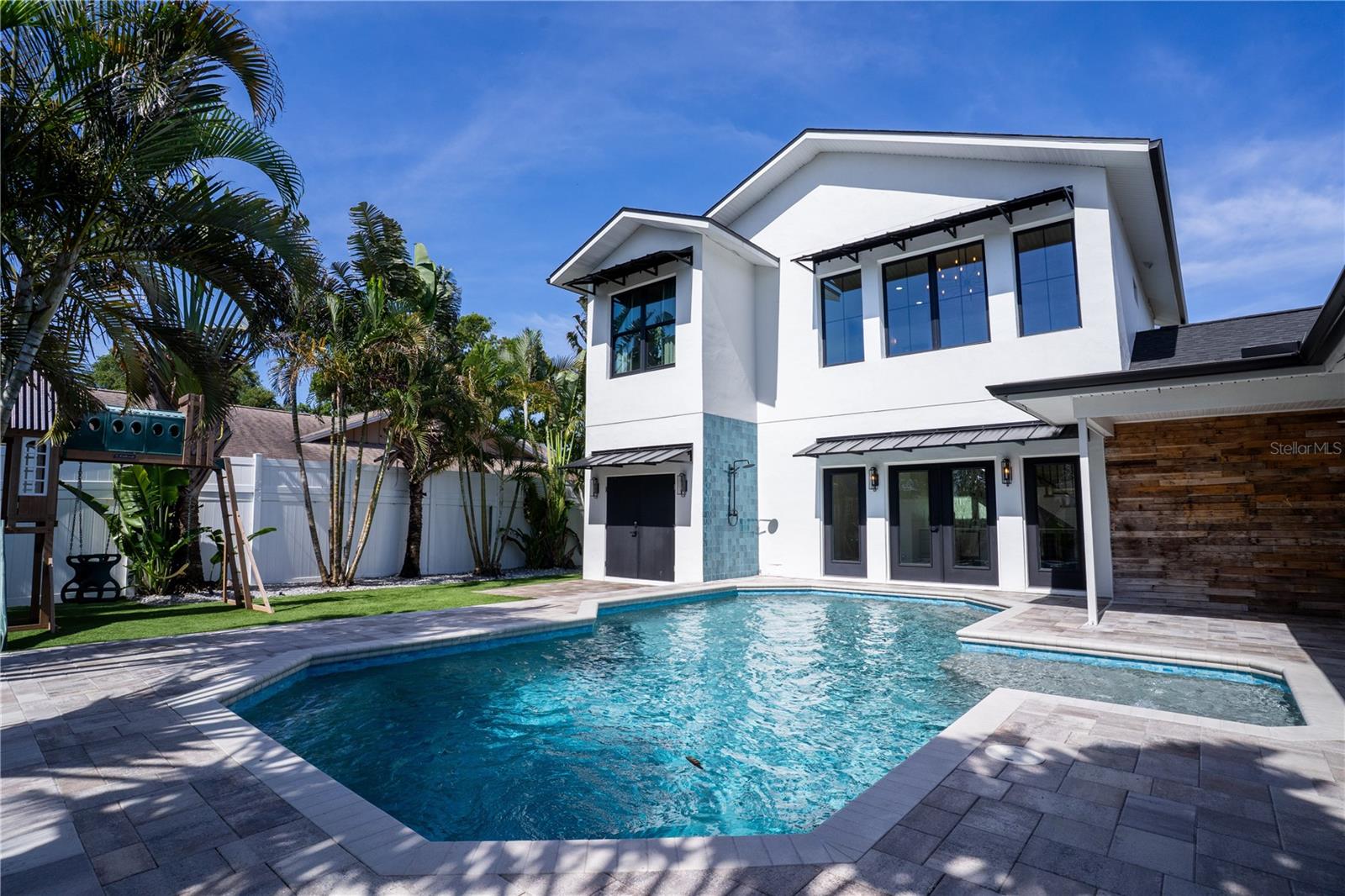 LAKESIDE ESTATES UNIT TWO - Residential