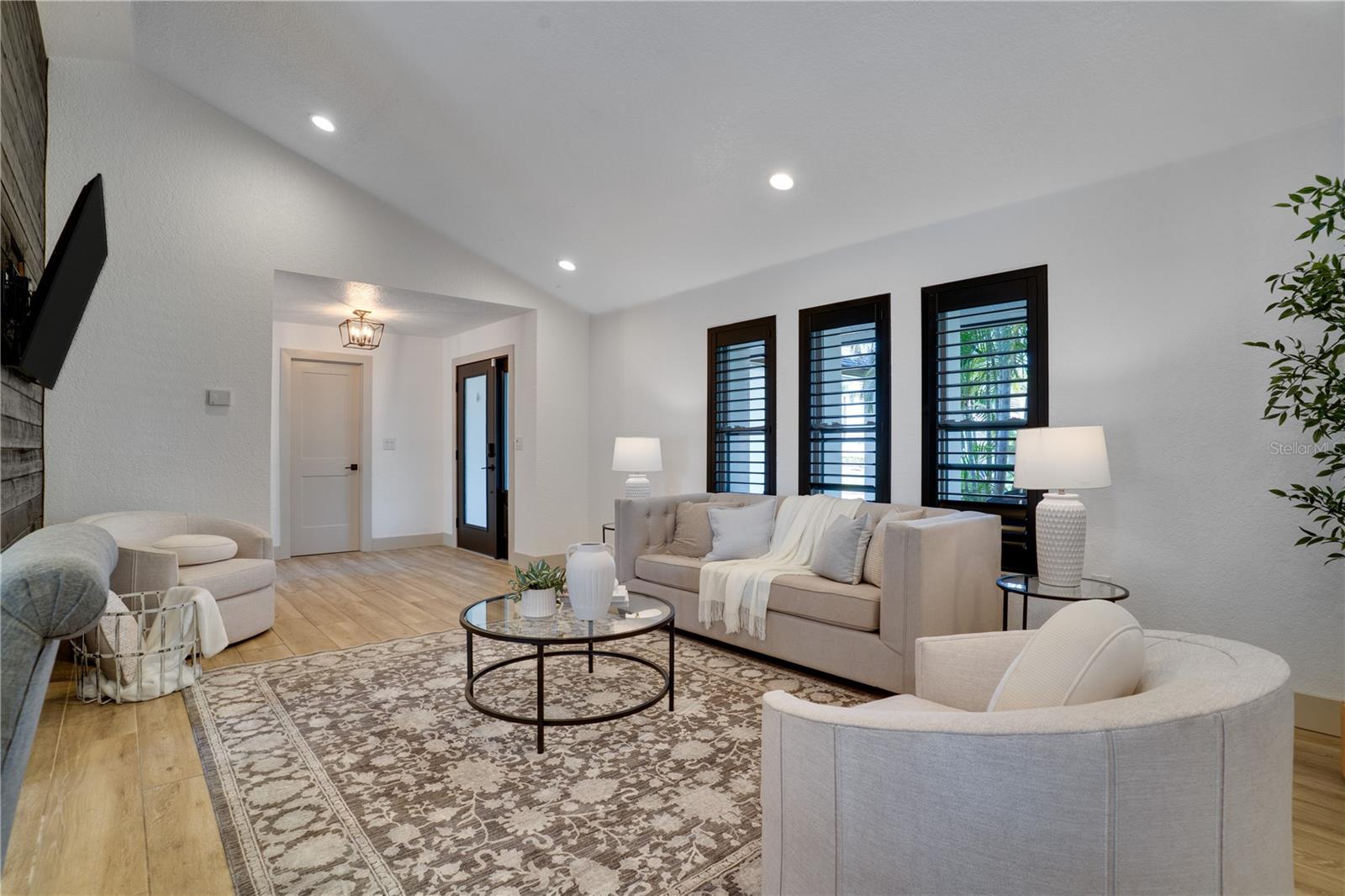 LAKESIDE ESTATES UNIT TWO - Residential