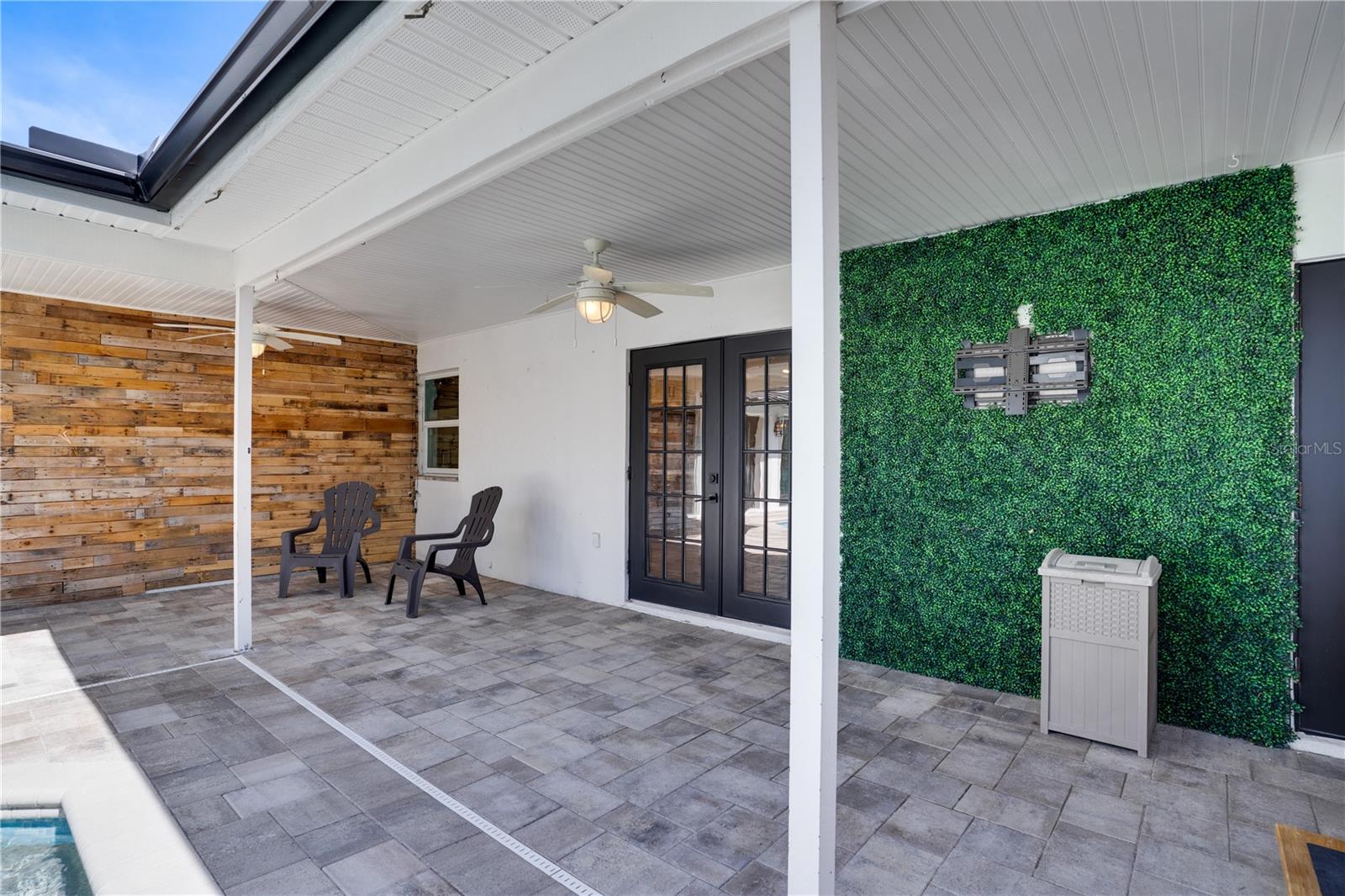 LAKESIDE ESTATES UNIT TWO - Residential