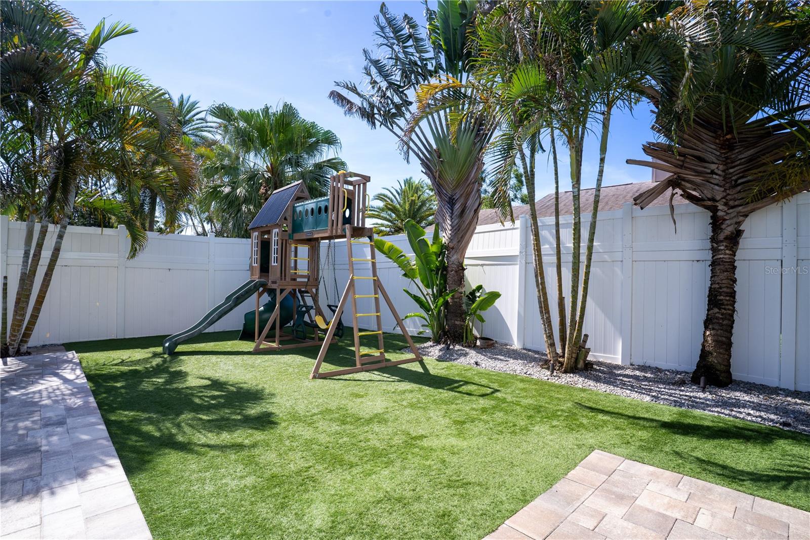 LAKESIDE ESTATES UNIT TWO - Residential