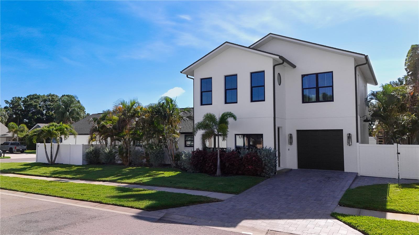 LAKESIDE ESTATES UNIT TWO - Residential