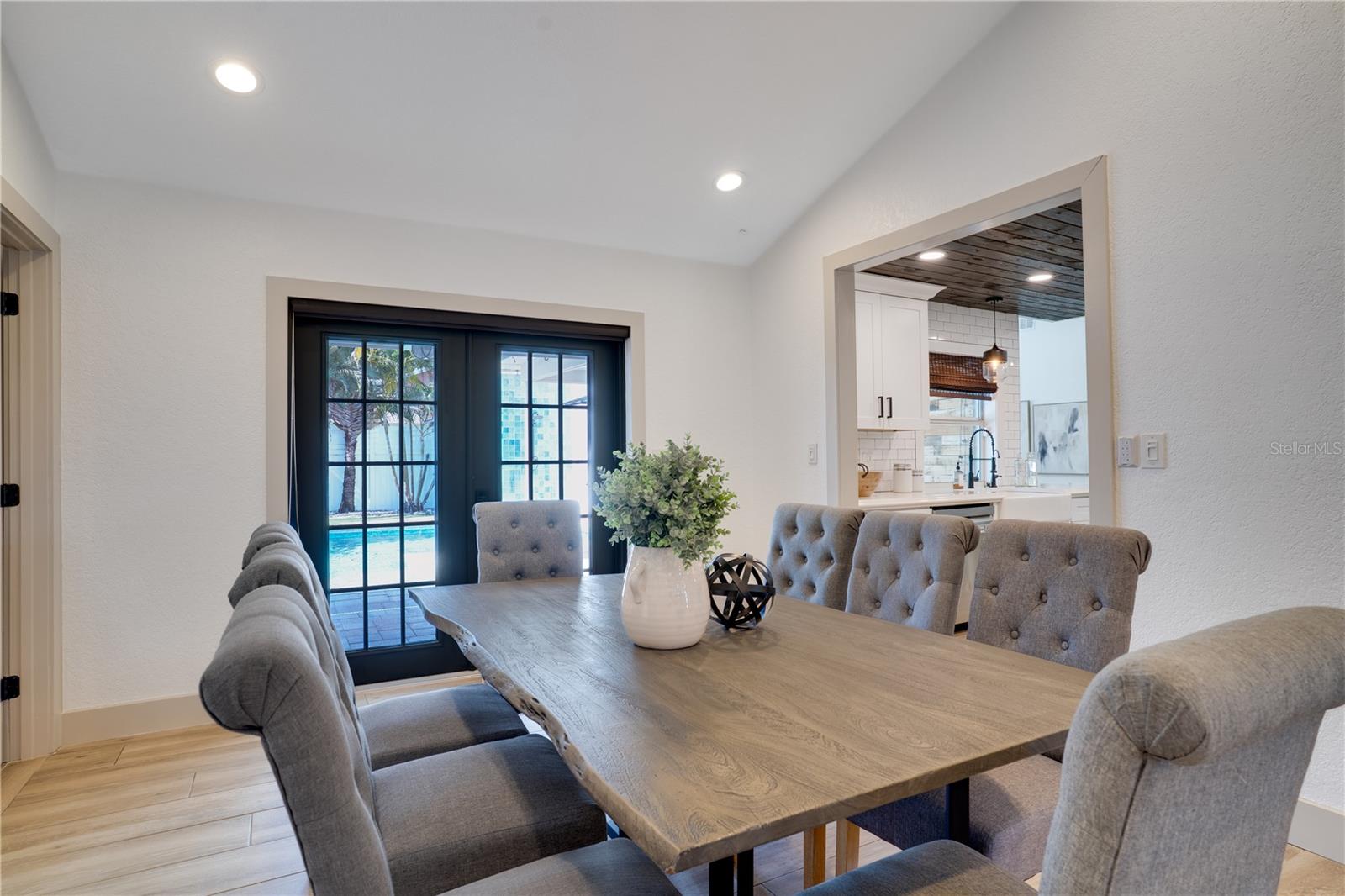 LAKESIDE ESTATES UNIT TWO - Residential