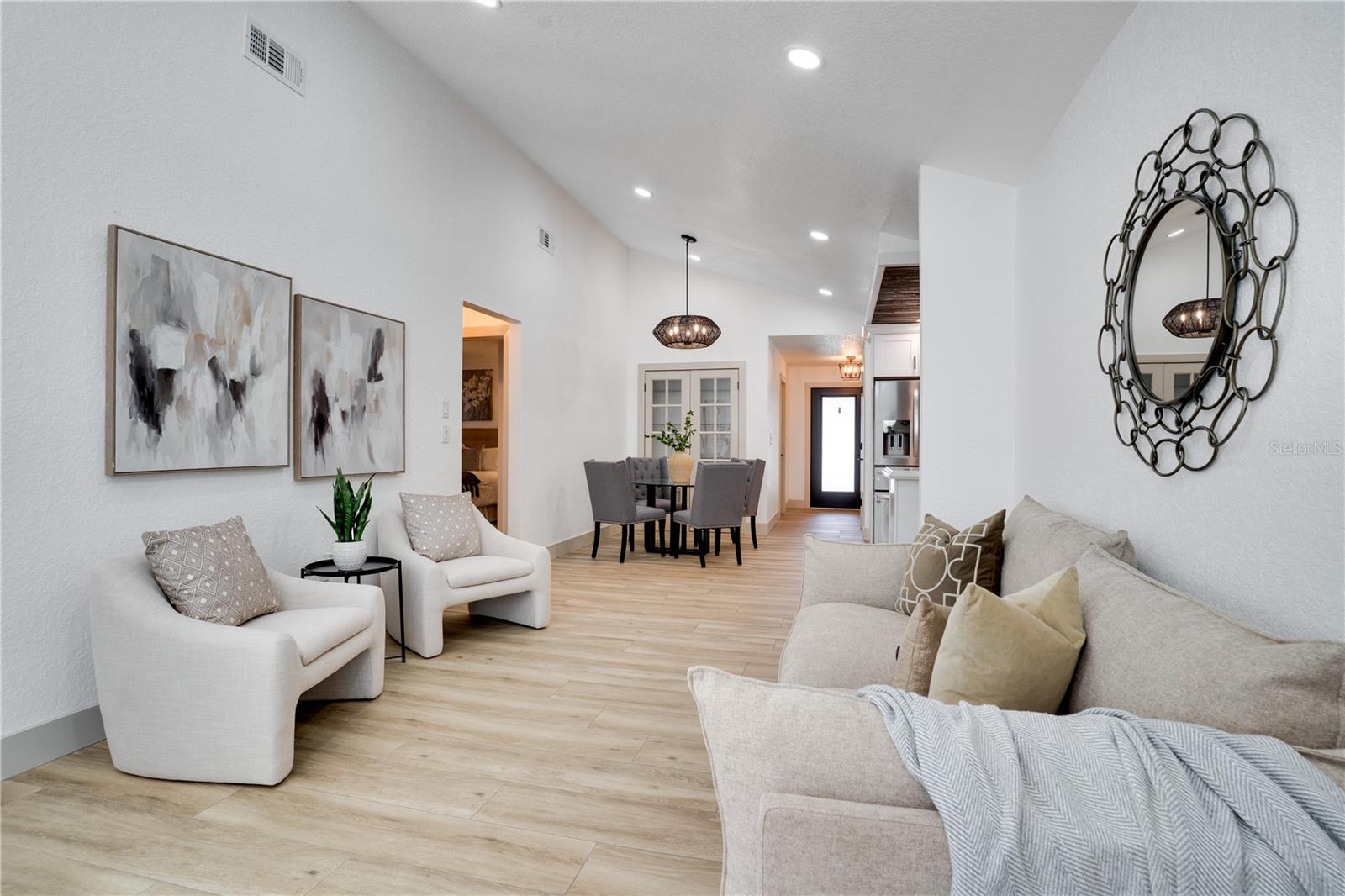LAKESIDE ESTATES UNIT TWO - Residential