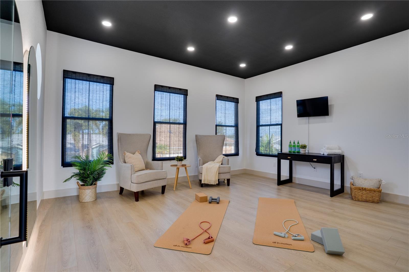 LAKESIDE ESTATES UNIT TWO - Residential