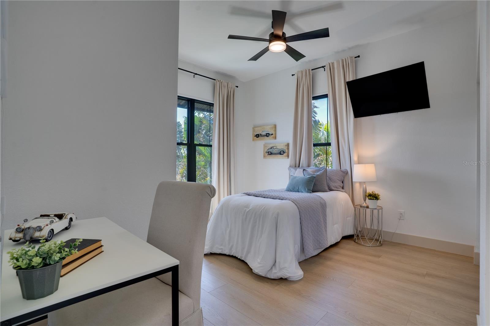 LAKESIDE ESTATES UNIT TWO - Residential