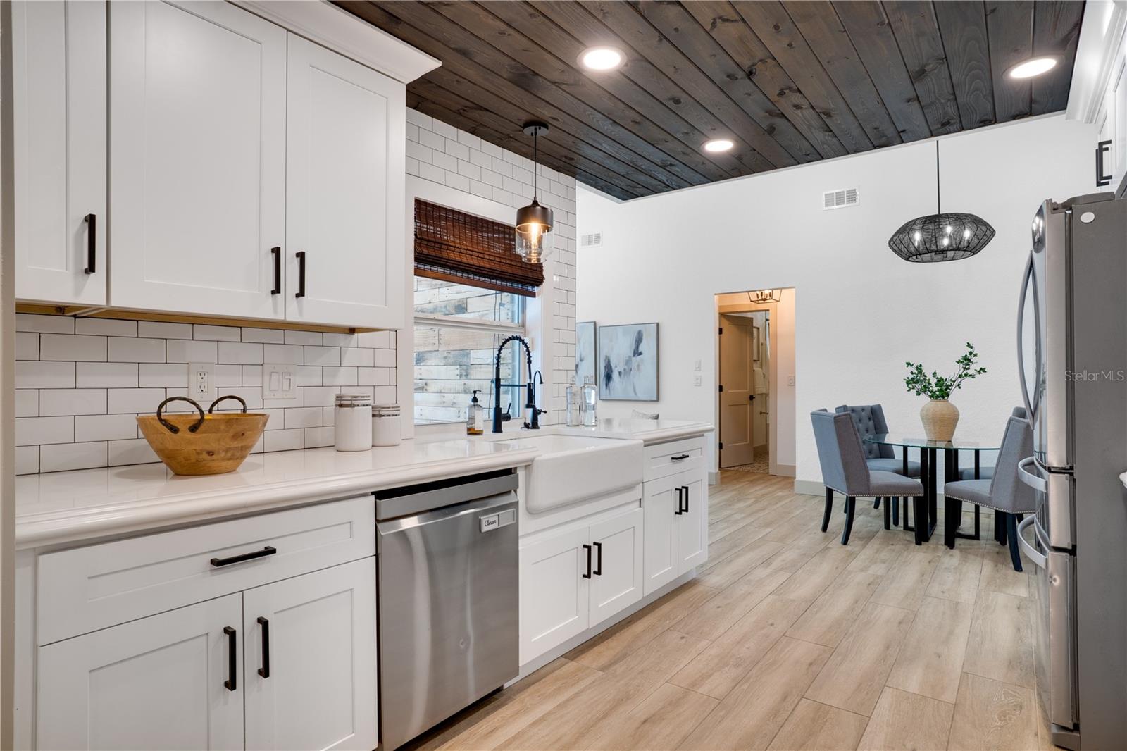 LAKESIDE ESTATES UNIT TWO - Residential