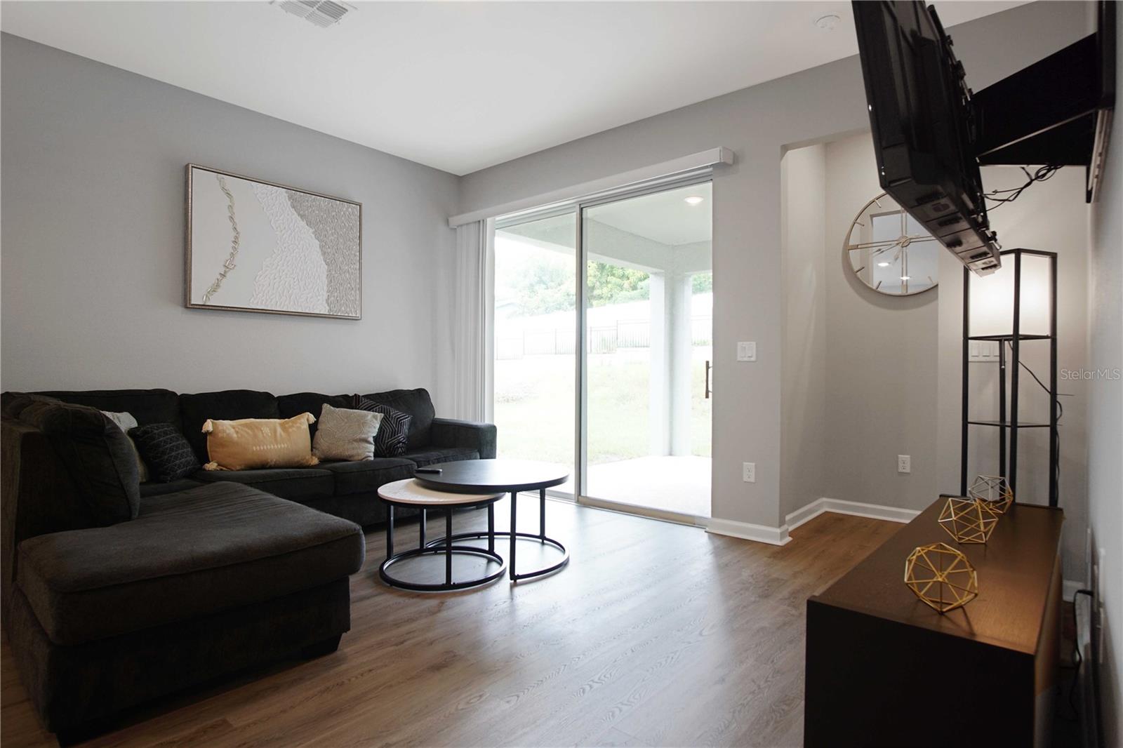 SEASONS AT FOREST CREEK - Residential Lease