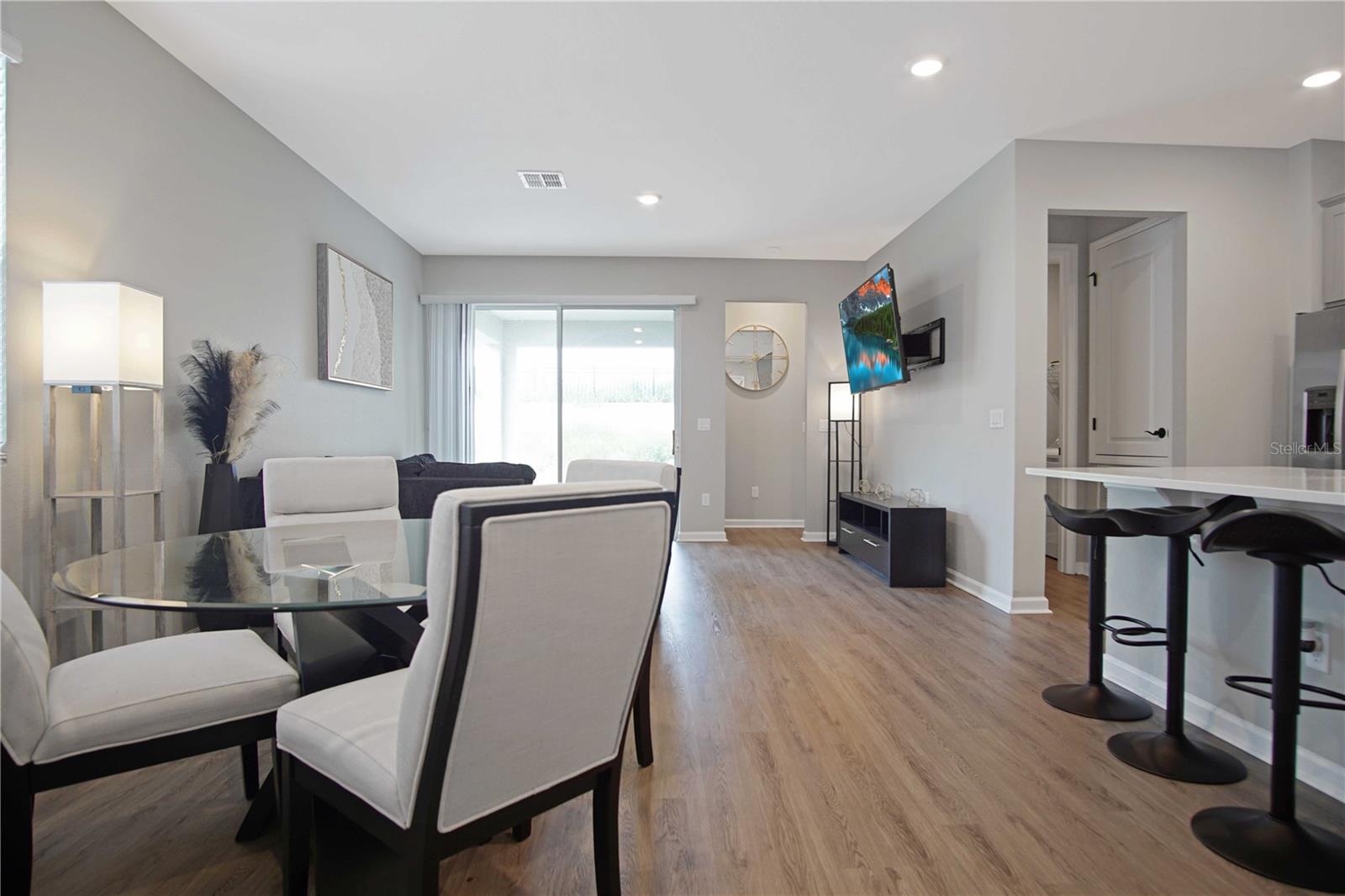SEASONS AT FOREST CREEK - Residential Lease