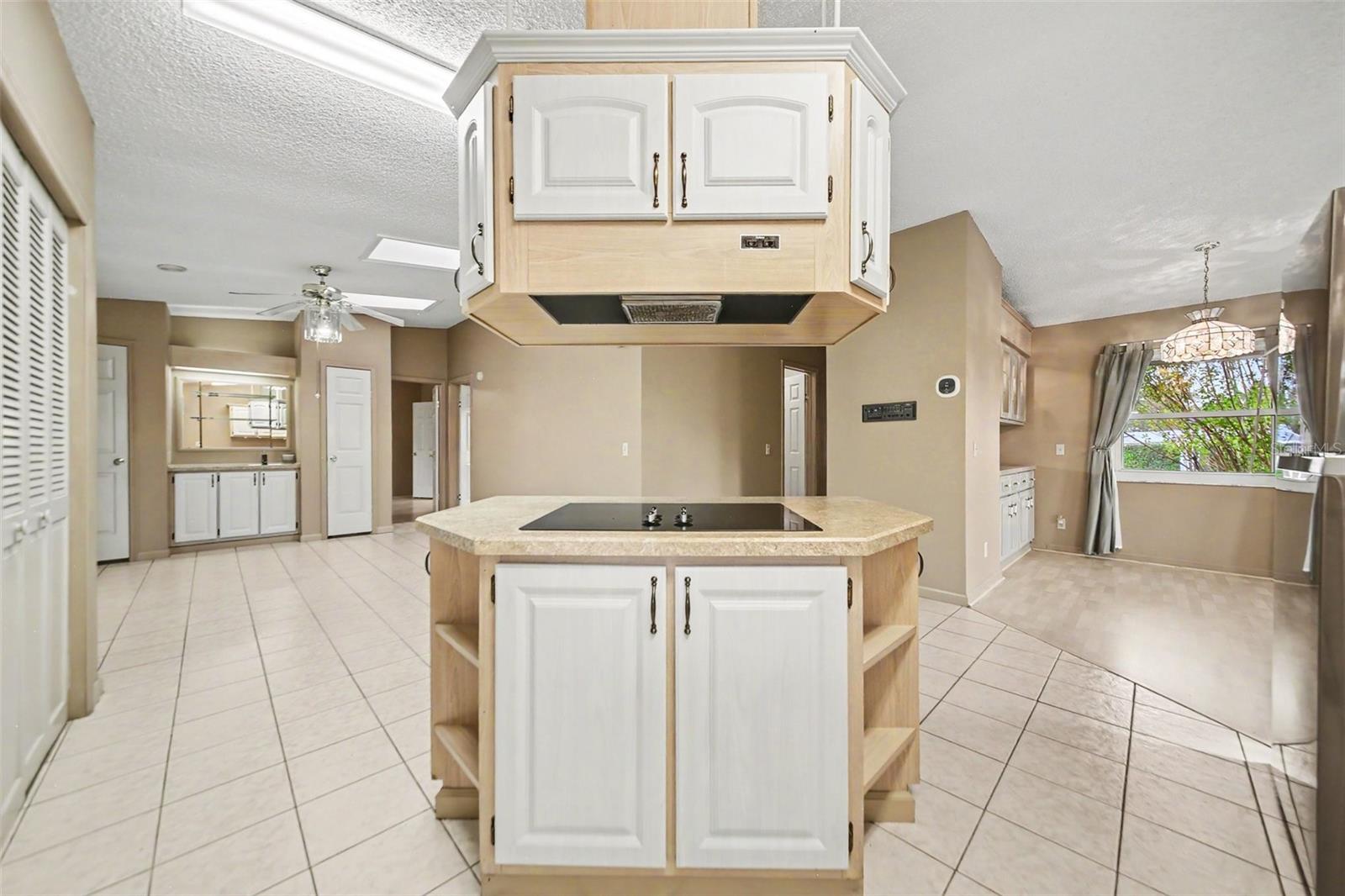 LADY LAKE ORANGE BLOSSOM GARDENS UNIT 15 - Residential