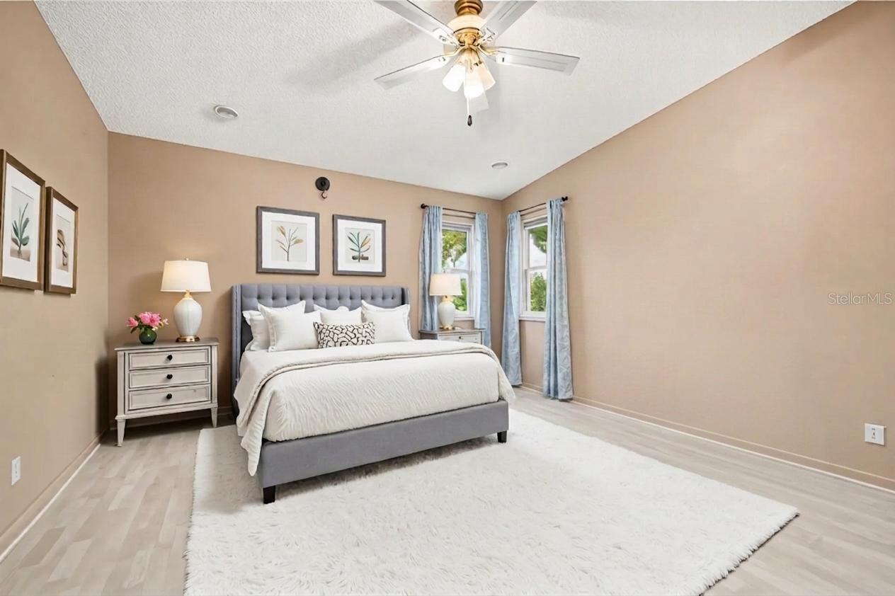 LADY LAKE ORANGE BLOSSOM GARDENS UNIT 15 - Residential
