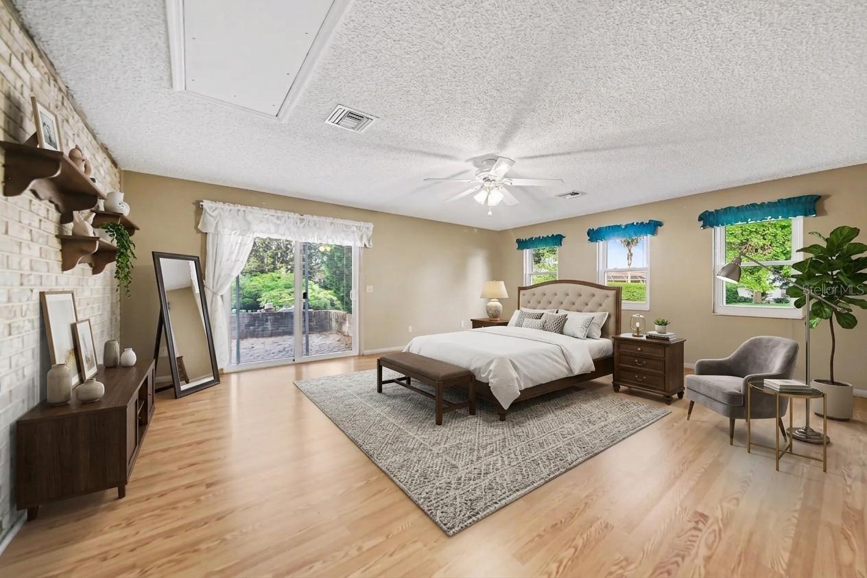 LADY LAKE ORANGE BLOSSOM GARDENS UNIT 15 - Residential