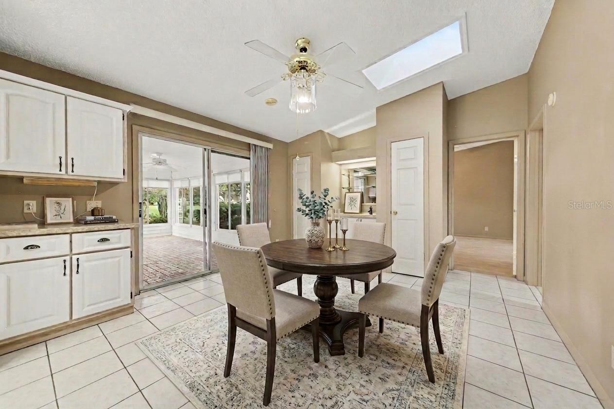 LADY LAKE ORANGE BLOSSOM GARDENS UNIT 15 - Residential