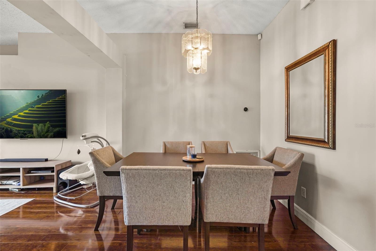 ROSE POINTE - Residential