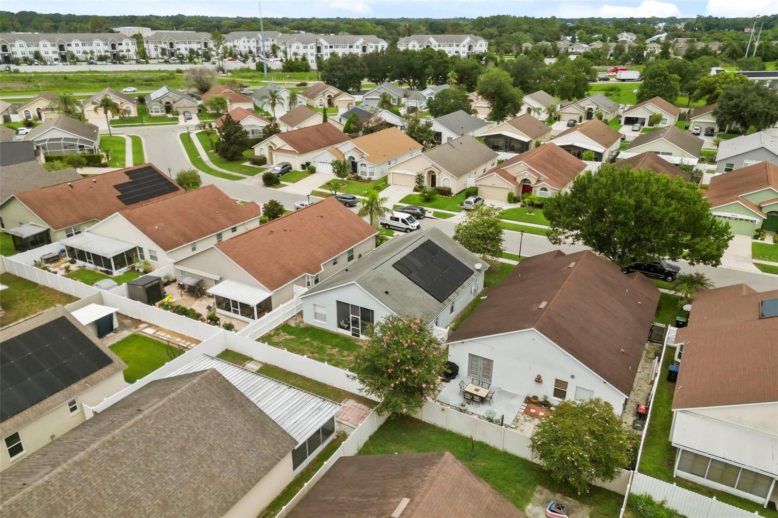 ROSE POINTE - Residential