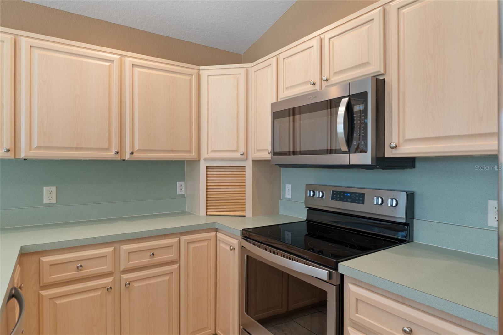 SPRING HILL - Residential