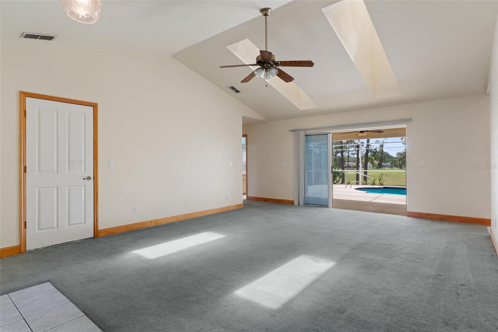 SPRING HILL - Residential