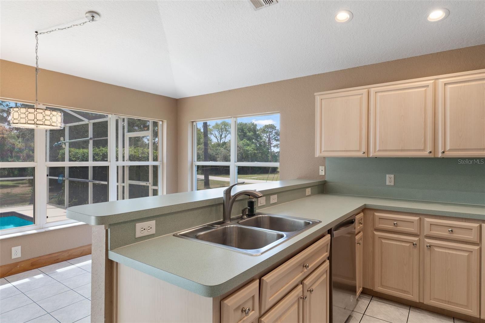 SPRING HILL - Residential