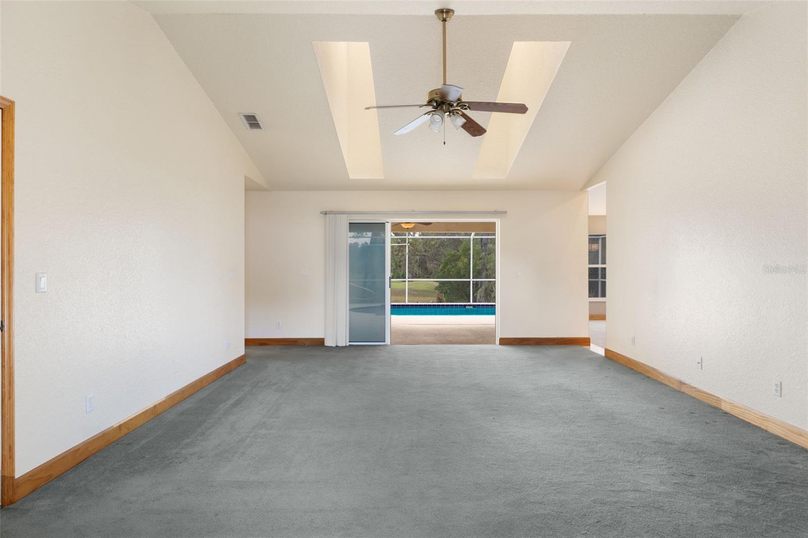 SPRING HILL - Residential