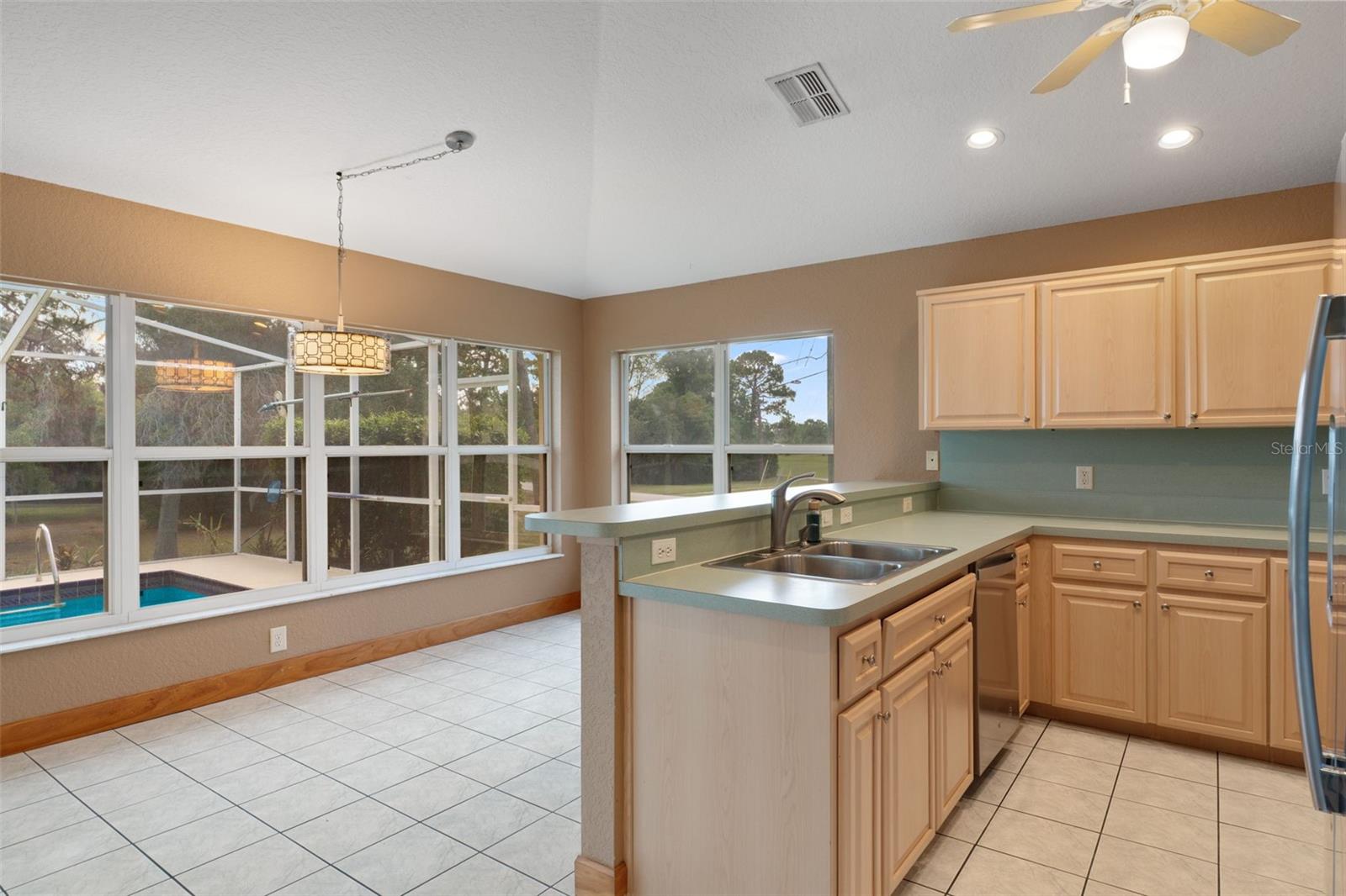 SPRING HILL - Residential