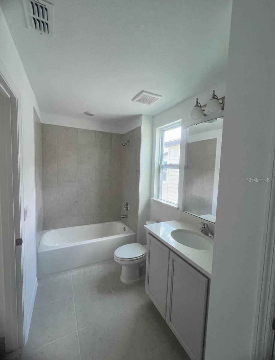 NORTHLAKE AT OVATION PHASE 1 - Residential Lease